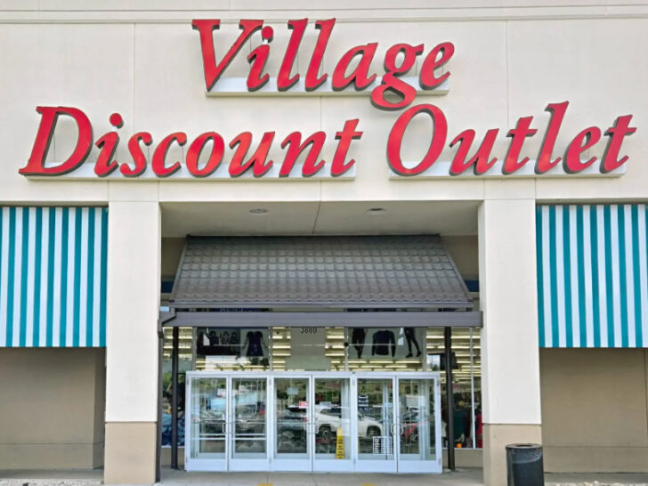 The Gigantic Thrift Store In Ohio Where You Can Fill A Full Cart For $25