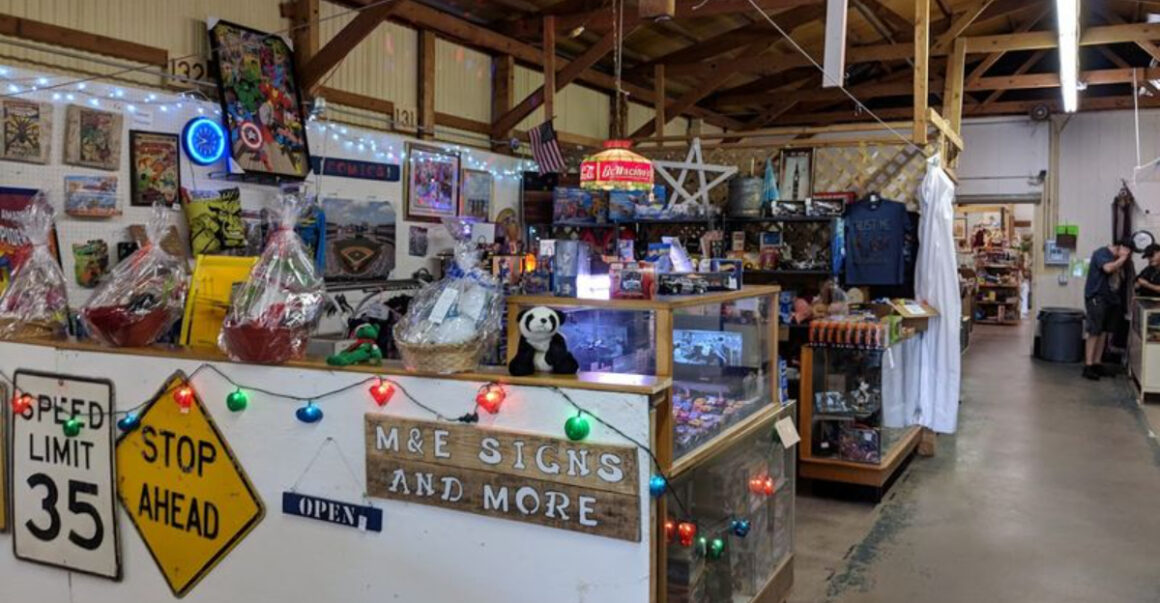 the huge flea market in ohio where 35 fills your backseat with bargains