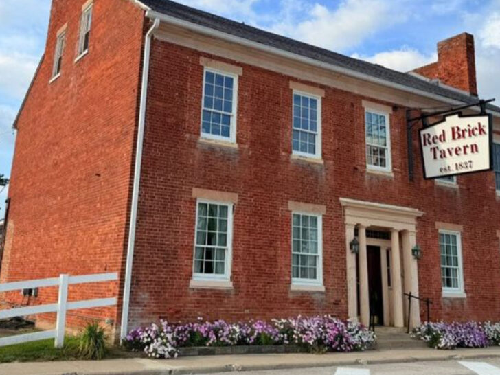 The Prime Rib At This Old-Timey Restaurant Is Worth The Trip From Anywhere In Ohio