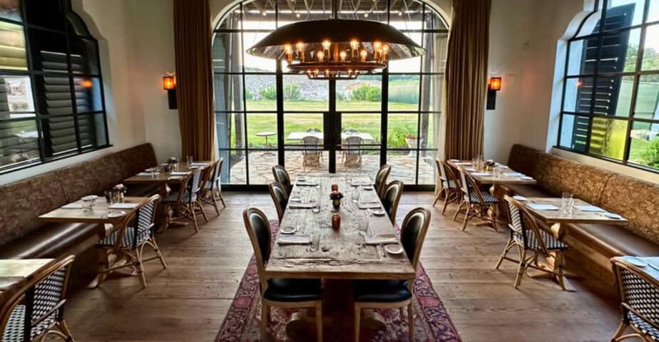 these 8 texas restaurants set the mood for valentines date night