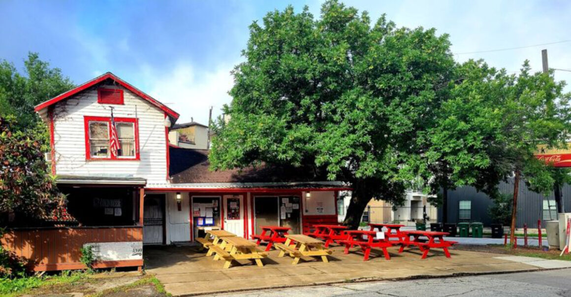 this old school texas grocery store serves one of the best burgers in the state