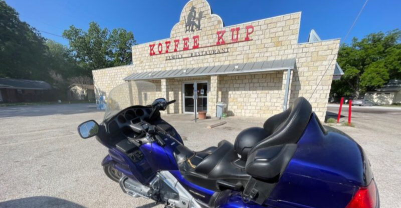 This Small-Town Texas Cafe Is Beloved for Doing Things the Old-School Way