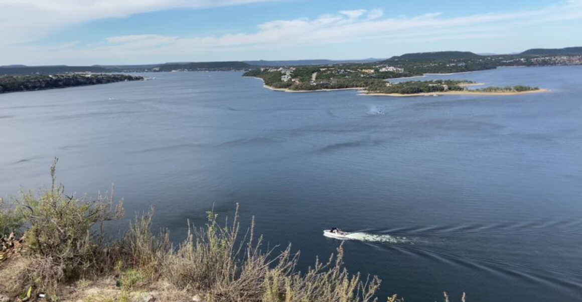 this stunning texas lake looks like it belongs in the caribbean