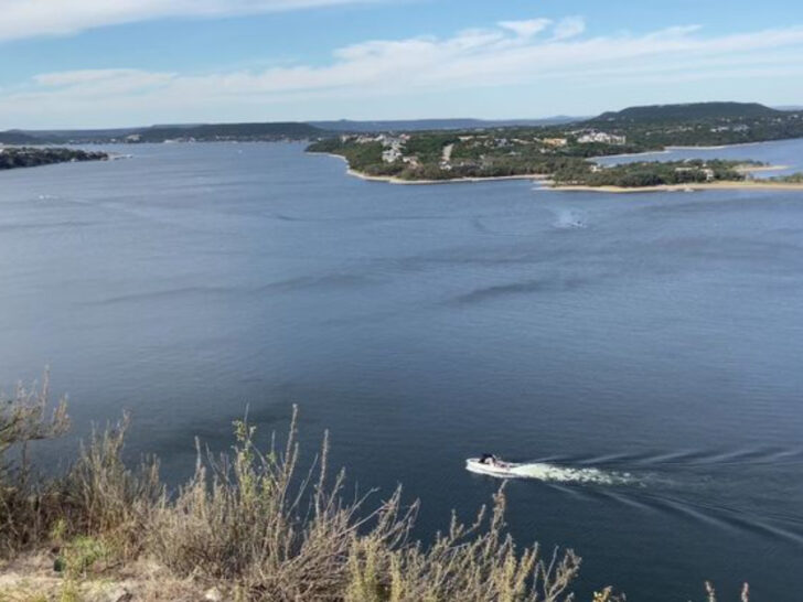 This Stunning Texas Lake Looks Like It Belongs in the Caribbean
