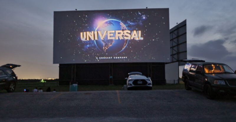 This Vintage Texas Drive-In Will Take You Back to a 1950s Summer