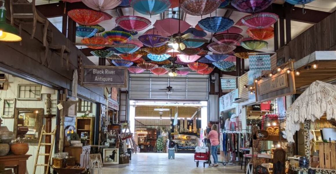 we found a giant texas flea market with 5000 vendors and food everywhere