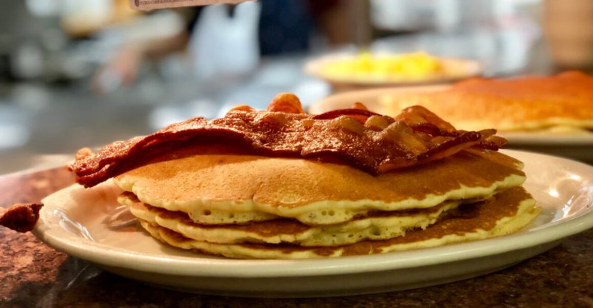 what keeps people pulling over at this texas roadside spot