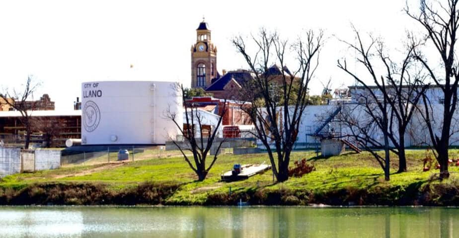 youll swear these 10 texas towns are hallmark movies in real life