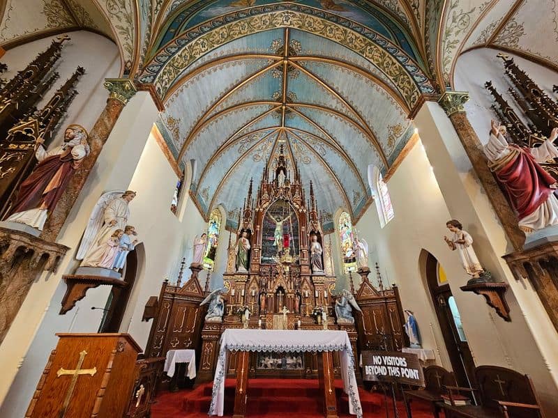 Discover the painted churches