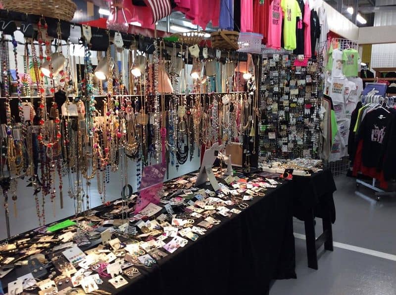 Caesar Creek Flea Market (Wilmington)