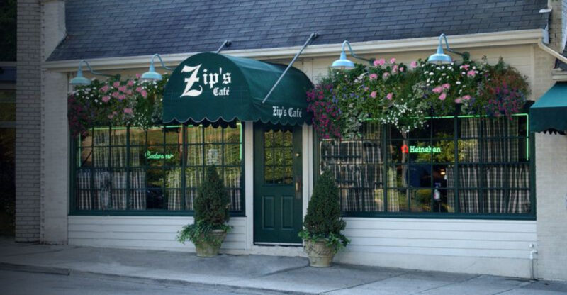 13 Hole-In-The-Wall Ohio Burger Joints That Locals Swear Are Better Than Any Chain