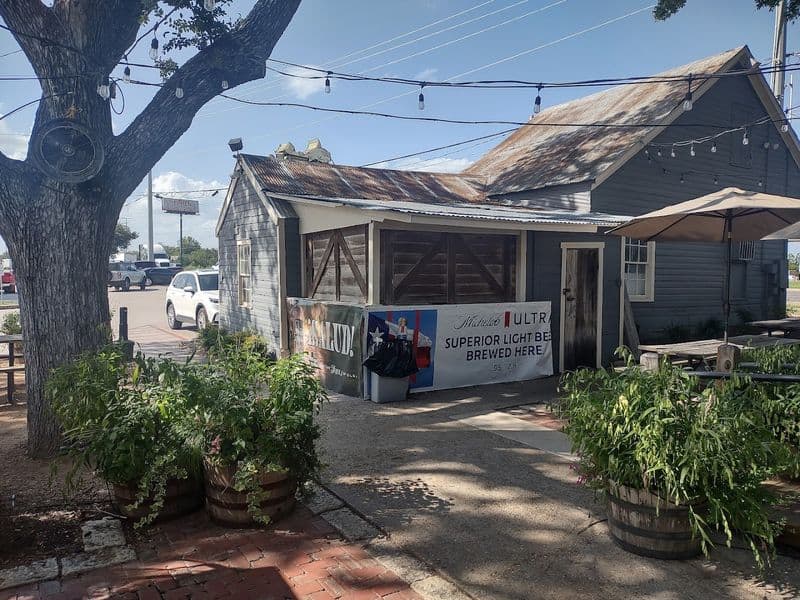 15 Texas Seafood Places That Rival the State’s Famous BBQ Clear Springs Restaurant (New Braunfels)