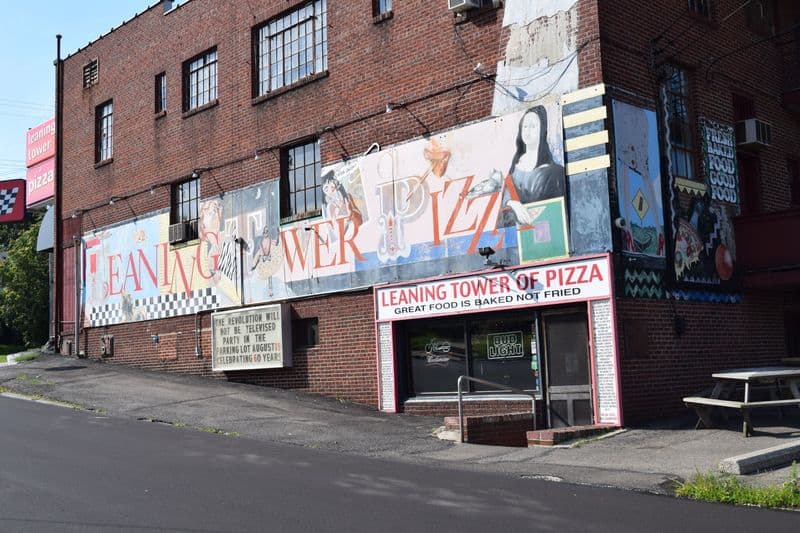 Leaning Tower of Pizza (Mansfield)
