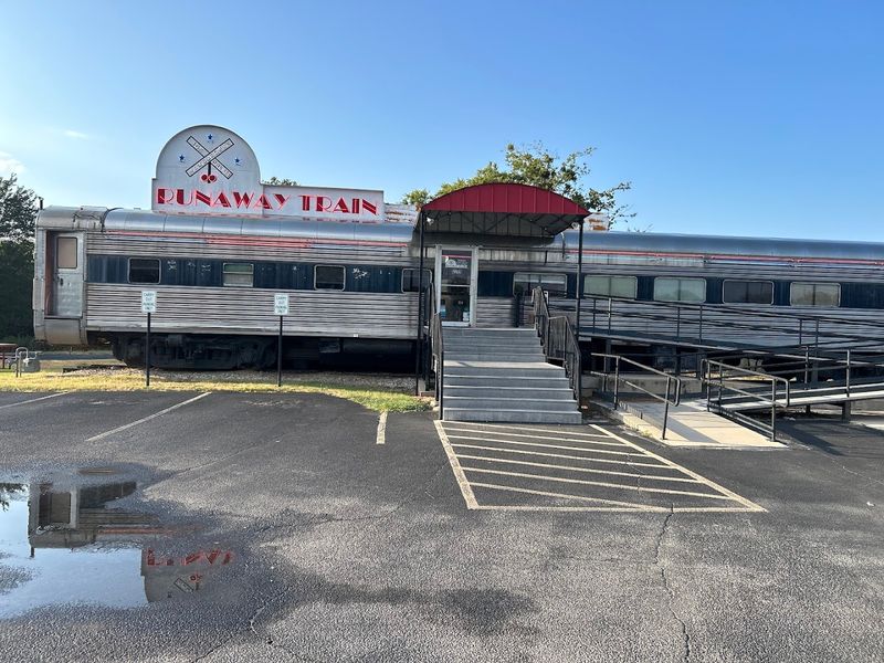 Runaway Train Cafe, Brownwood