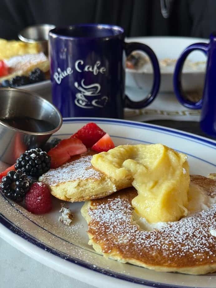 Even a Busy Morning Doesn’t Seem to Rattle This Place