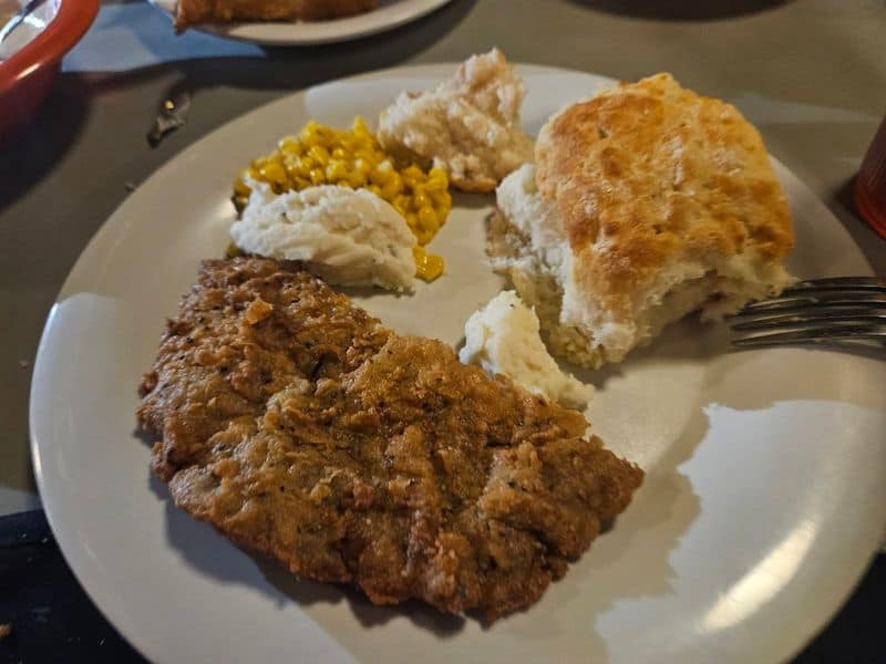 Food Lovers Say This Texas Spot Is Worth Every Mile Chicken Fried Steak Classic