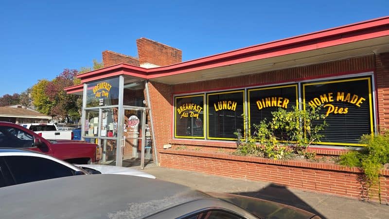 Friendly Service, Old-School Vibes, And Easy Prices