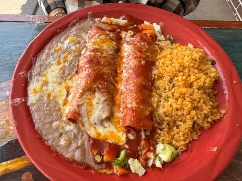 The sauces and fillings that make every bite stand out