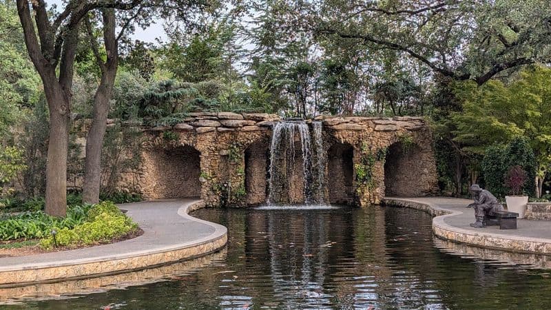 Practical Tips: Hours, Comfort, and Value