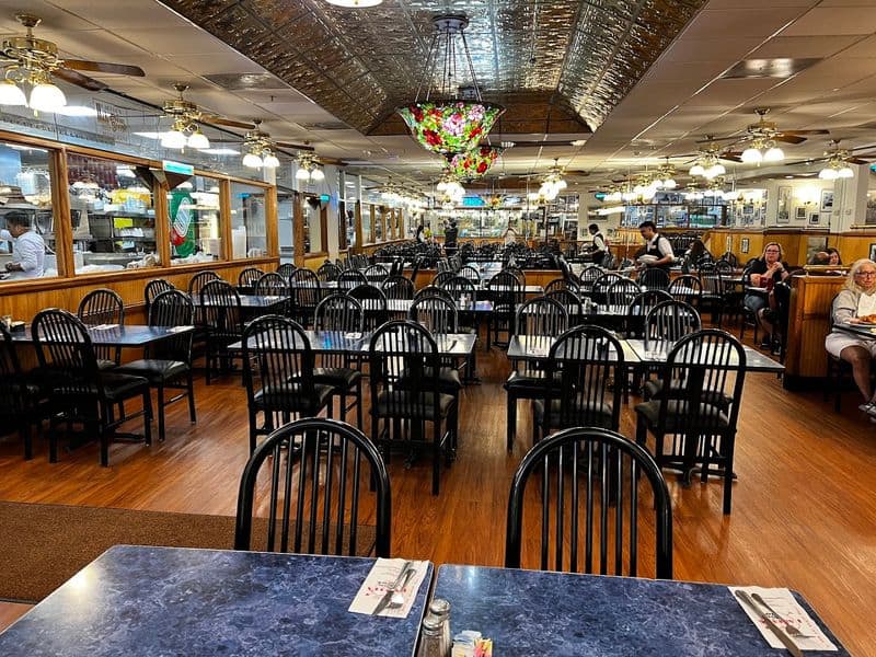 The old-school deli atmosphere makes the whole experience even better
