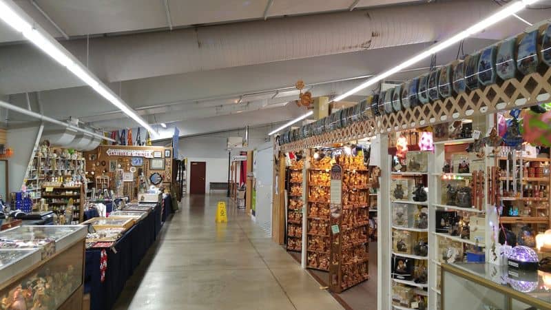 People Drive From All Over Ohio To Search For Bargains At This Massive Flea Market Indoor MarketPlace: Climate Controlled Finds