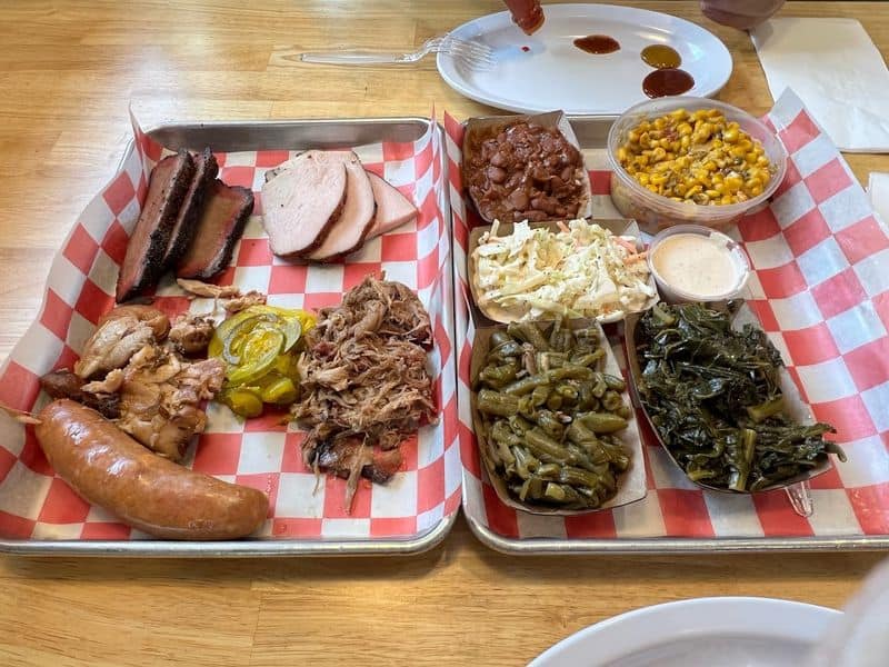 People Travel From All Over Ohio To Eat At This Iconic BBQ Joint Sides Worth The Trip