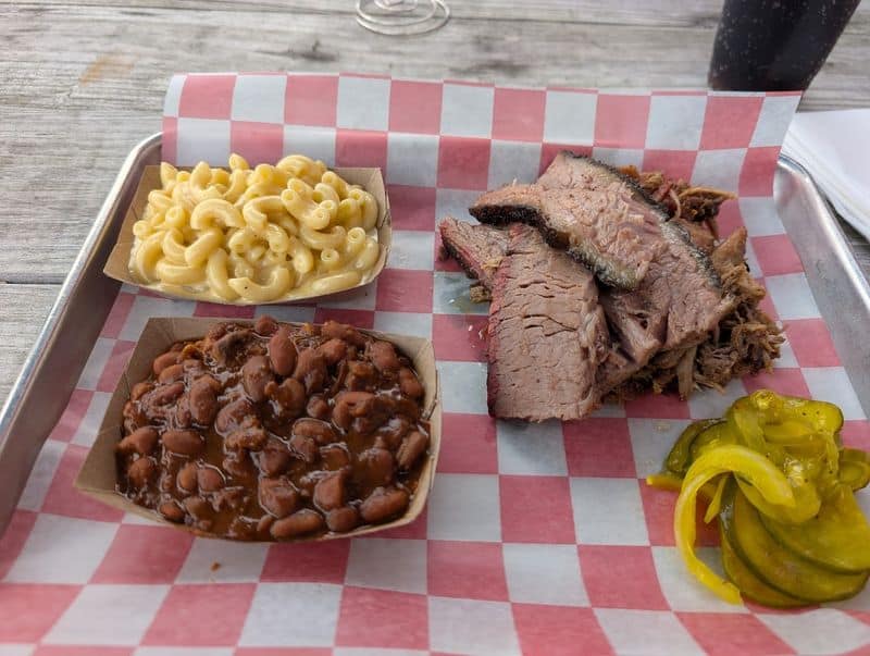People Travel From All Over Ohio To Eat At This Iconic BBQ Joint Sauces And Those Famous Pickles