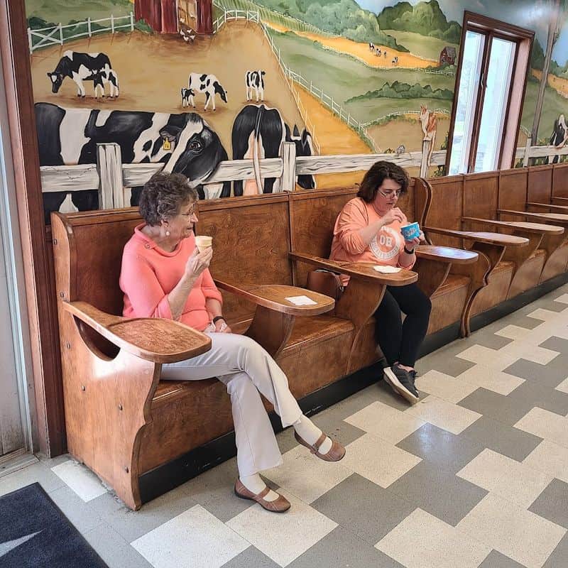 People Travel From All Over Ohio To Enjoy This Legendary Ice Cream Parlor Cozy Patio And Vibes