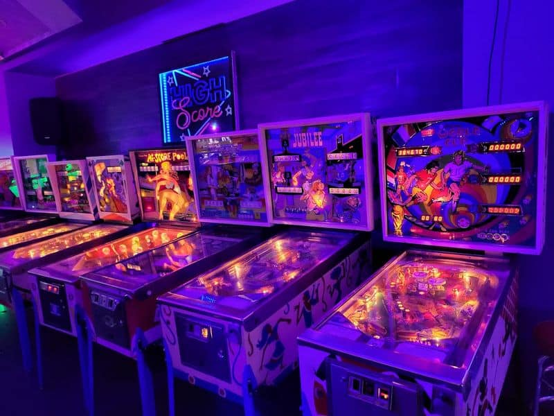 This Indoor Adventure Park in Florida Is an Absolute Friday Night Hack 6 Arcade, Pinball, and Prize Hustle