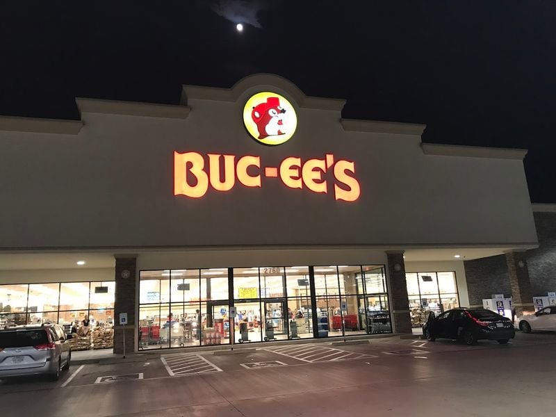 Texans Complain About These Grocery Stores… But Still Shop There Every Week Buc-ee’s