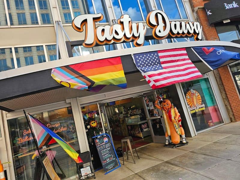 Plan Your Visit To Tasty Dawg