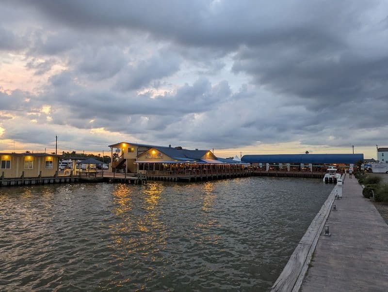 Plan Your Visit To Topwater Grill