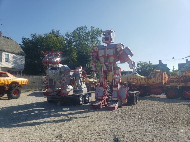 Skyworker Stilt Walker