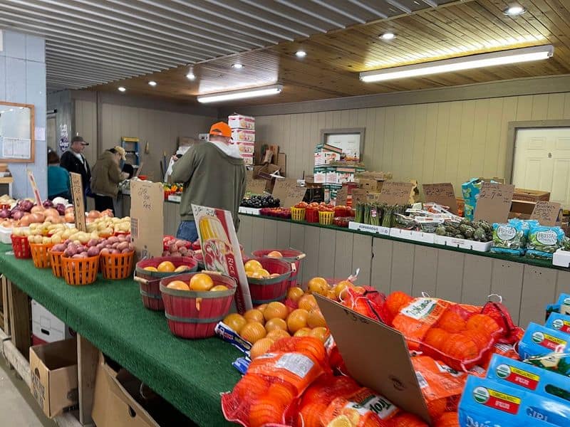 The Gigantic Swap Meet In Ohio That Almost Takes All Day To Explore Fresh Produce Row