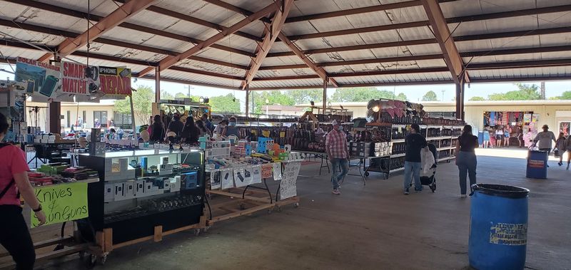 What to Pack: Comfort, Cash, and Carryalls