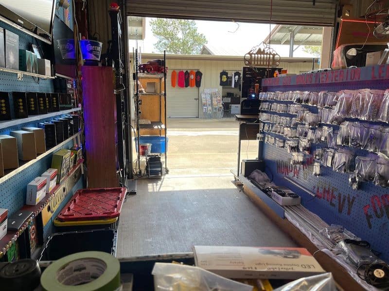 Your First Stop: Hours, Parking, and Getting Oriented