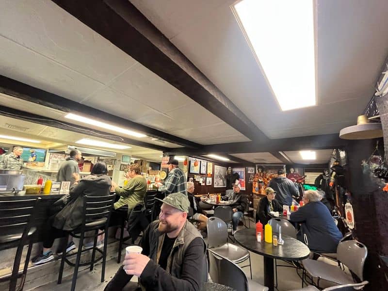 A roadside atmosphere that feels straight out of old New Jersey