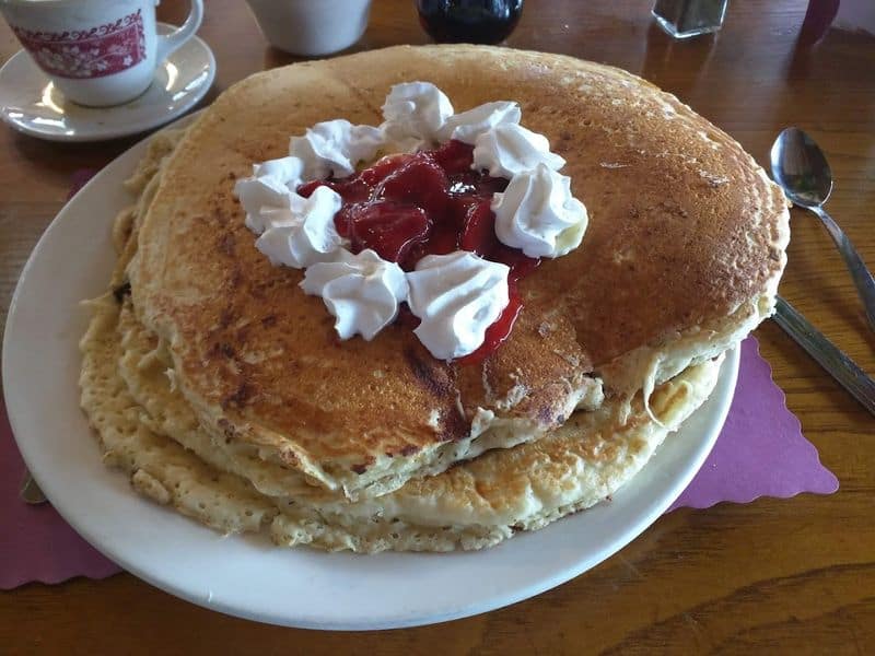 The Homemade Brunch At This Ohio Restaurant Is So Good, It’s Worth The Drive The Giant Pancakes