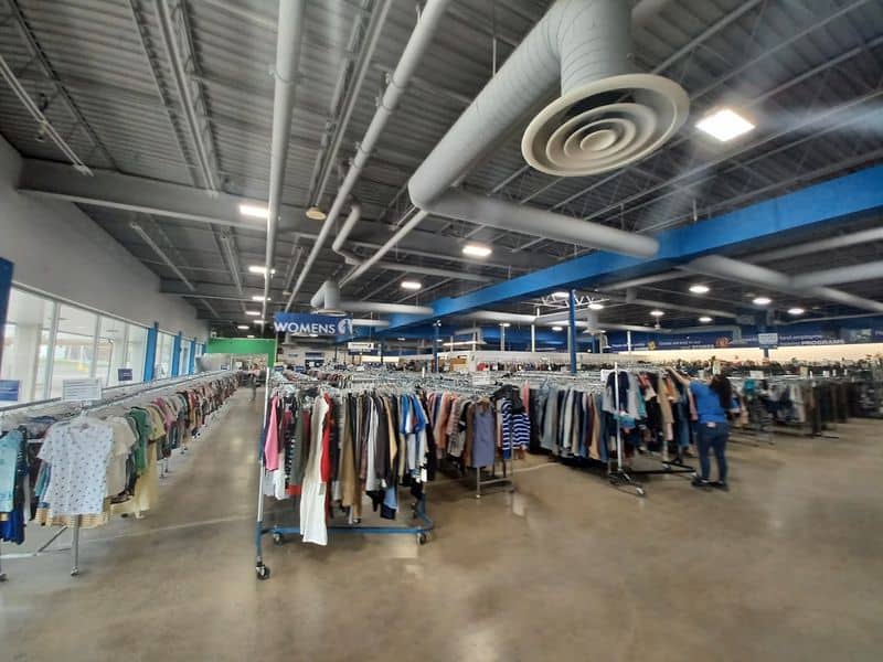 The Huge Thrift Store In Ohio That Turns $30 Into Bags Of Bargains Stretching $30 Into Two Bags