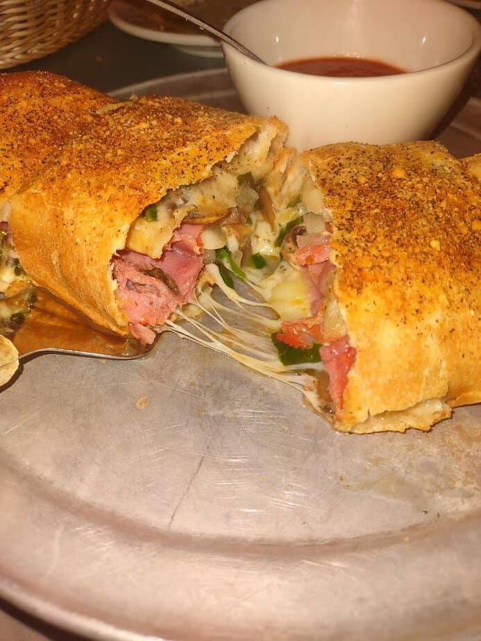 Pizza And Calzones Worth The Detour