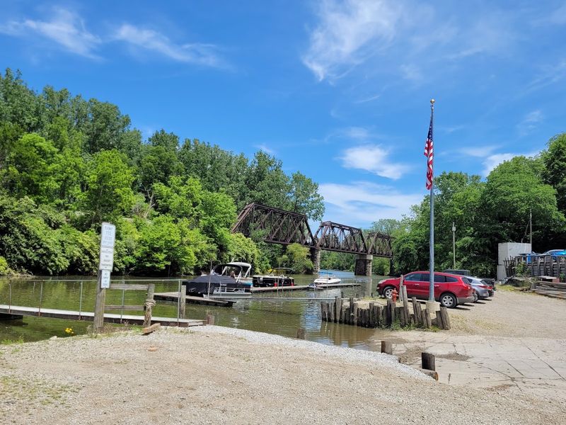 The One-Pound Perch At This Unique Restaurant In Ohio Is Out-Of-This-World Delicious Plan The Perfect Visit