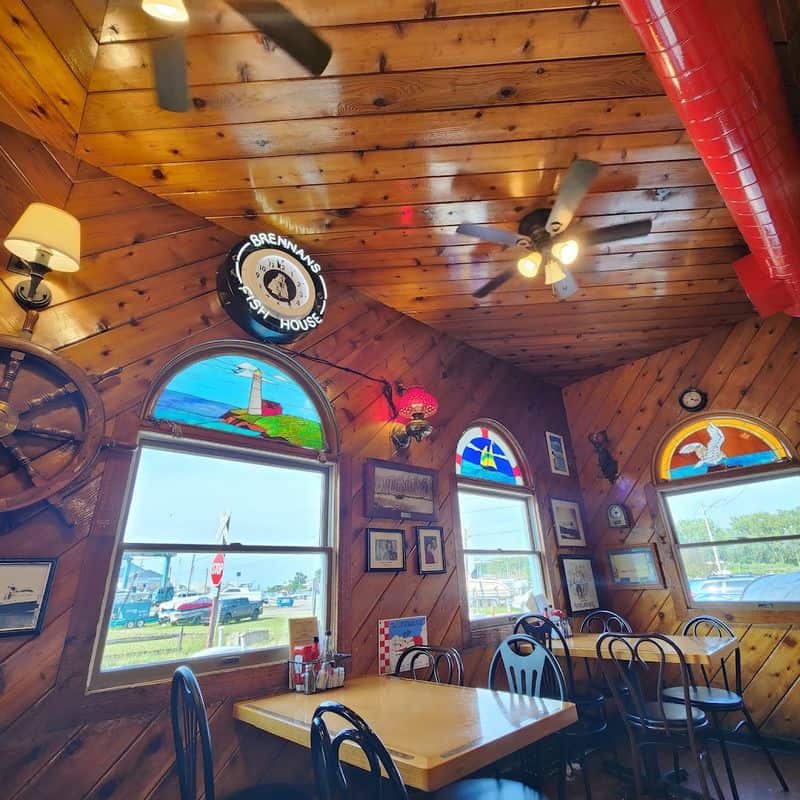 The Seafood At This Ohio Restaurant Is So Good, It’s Totally Worth A Road Trip Nautical Atmosphere and River Views