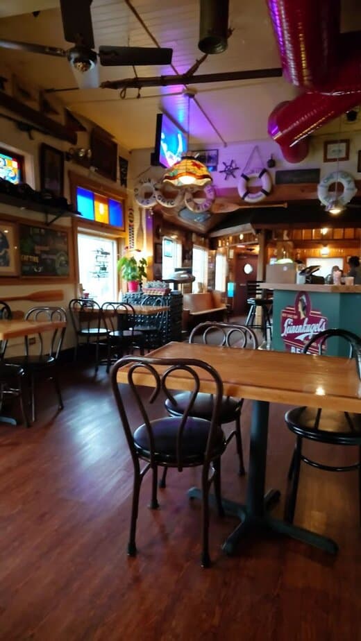 The Seafood At This Ohio Restaurant Is So Good, It’s Totally Worth A Road Trip Friendly Service and Tim’s Hospitality