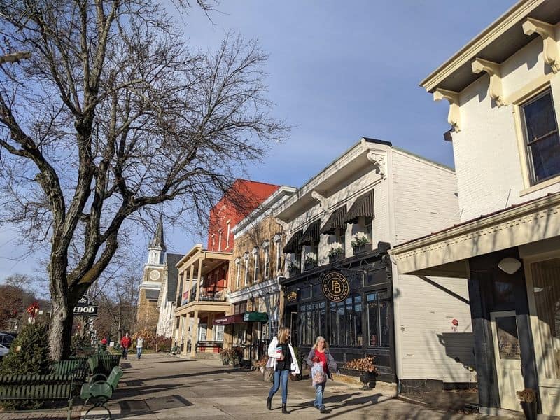 The Town In Ohio Is So Peaceful, You’ll Want To Live There After One Visit Strolling the Historic Village Center