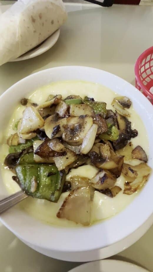 Queso Teotihuac&aacute;n with Mushrooms and Bell Peppers