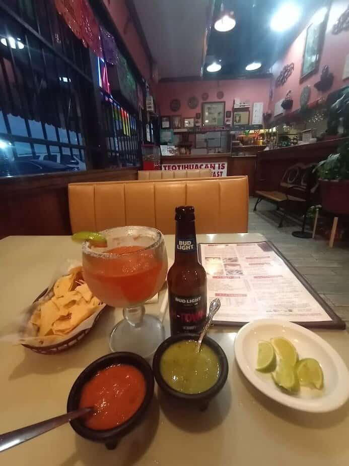 Sangr&iacute;a Margarita and Easygoing Vibes