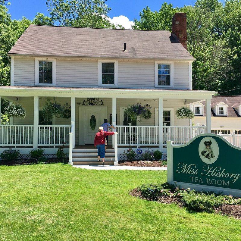 Miss Hickory&rsquo;s Tea Room, Strongsville