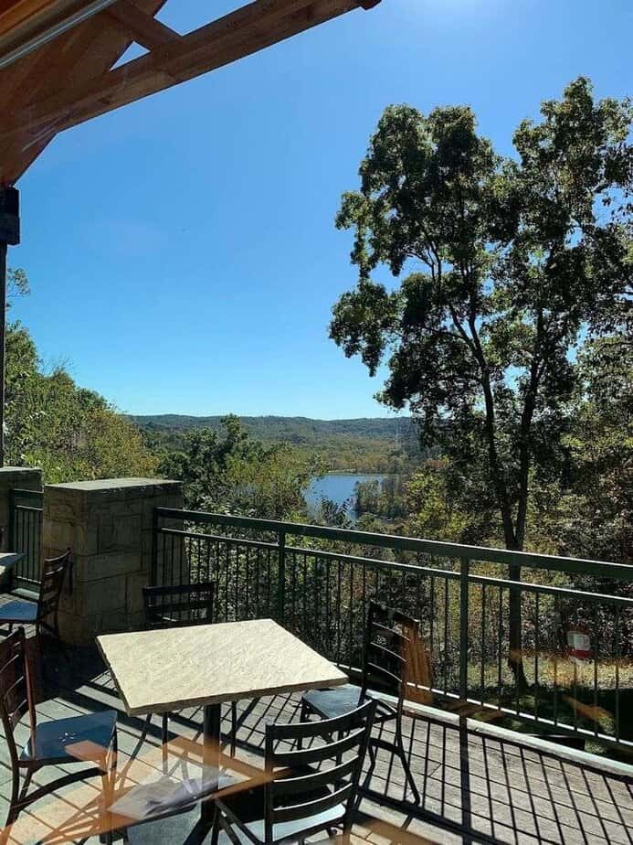 Dining At Lake Hope Lodge