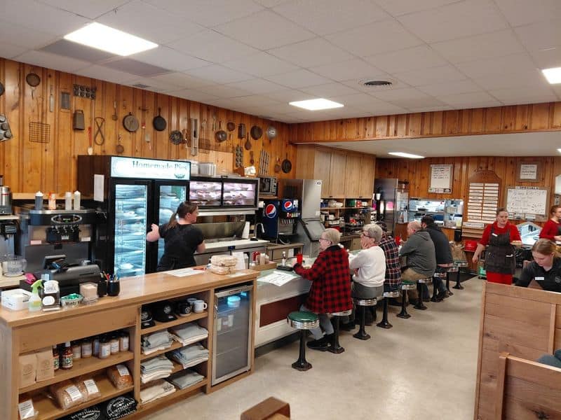 This Amish-Themed Restaurant In Ohio Will Serve You The Best Breakfast Of Your Life Cash-Only, Friendly, And Fast