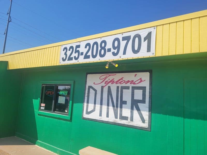 How to Visit Tipton's Diner